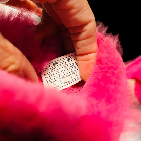 Uggs kids Bailey bow Boots excellent condition - Picture 4 of 10